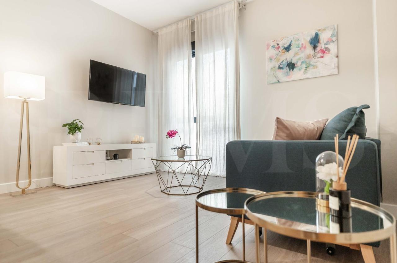 Cozy Apartment With Parking In The Center By Rems Малага Екстериор снимка